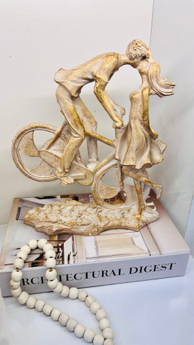 تندیس عشق تندیس عشق دوچرخهسوار