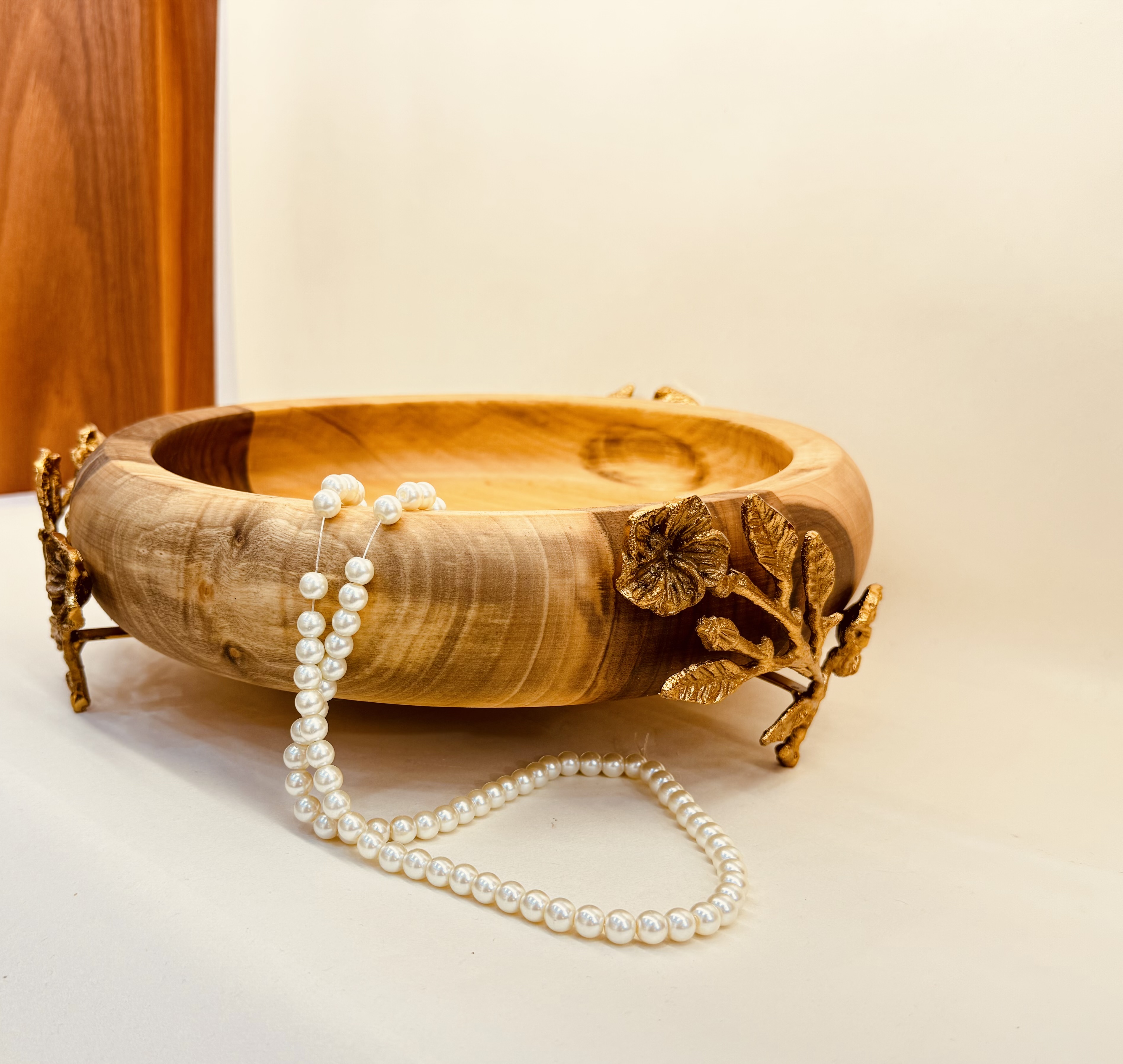 ظرف پذیرایی میوه لوکس چوبی و برنجی