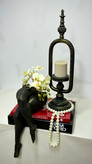 ست شامل گلدون پا گل ارکیده ، فانوس وشمع و دو عدد کتاب دکوراتیو