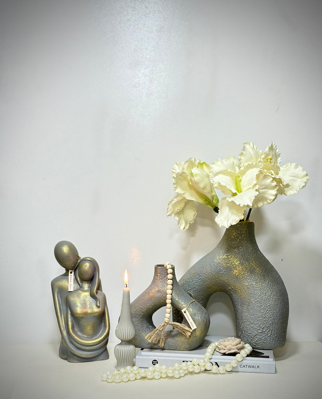 ست دکوری پافیلی و کاپل طوسی طلایی از برند شیناز